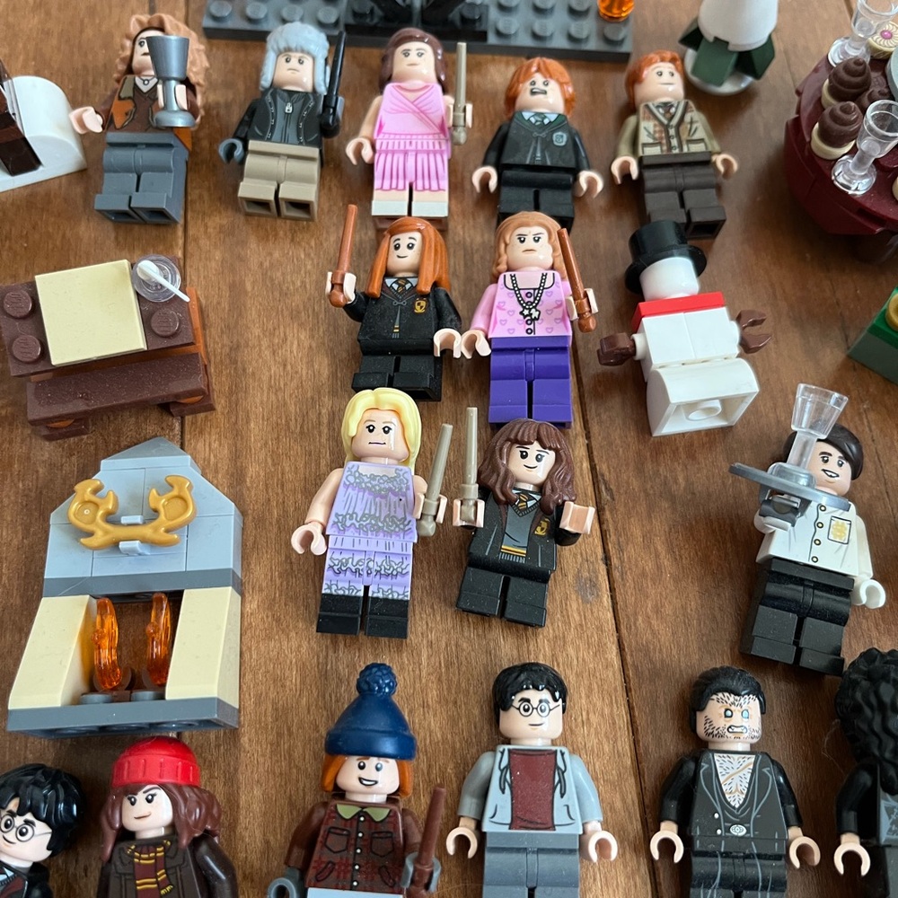 Harry Potter Lego Advent 2023 pieces - Picture 2 of 4